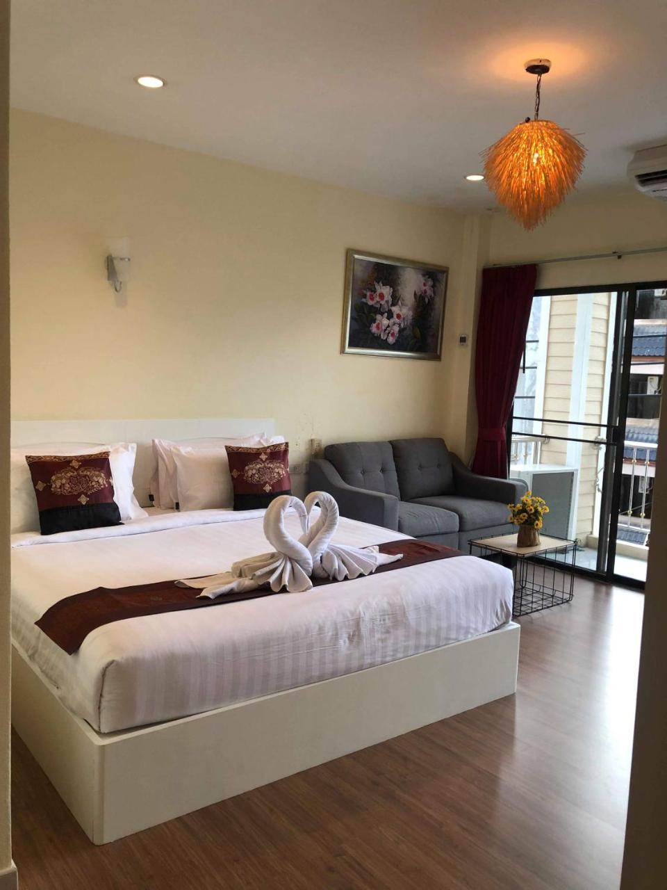 Db Residence Patong Exterior foto